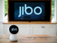 家用机器人Jibo：有情感会拍照会讲故事